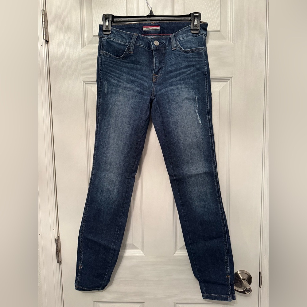 Dark wash Tommy Hilfiger legging jeans
Size 0